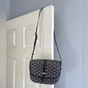 Crossbody bag like new